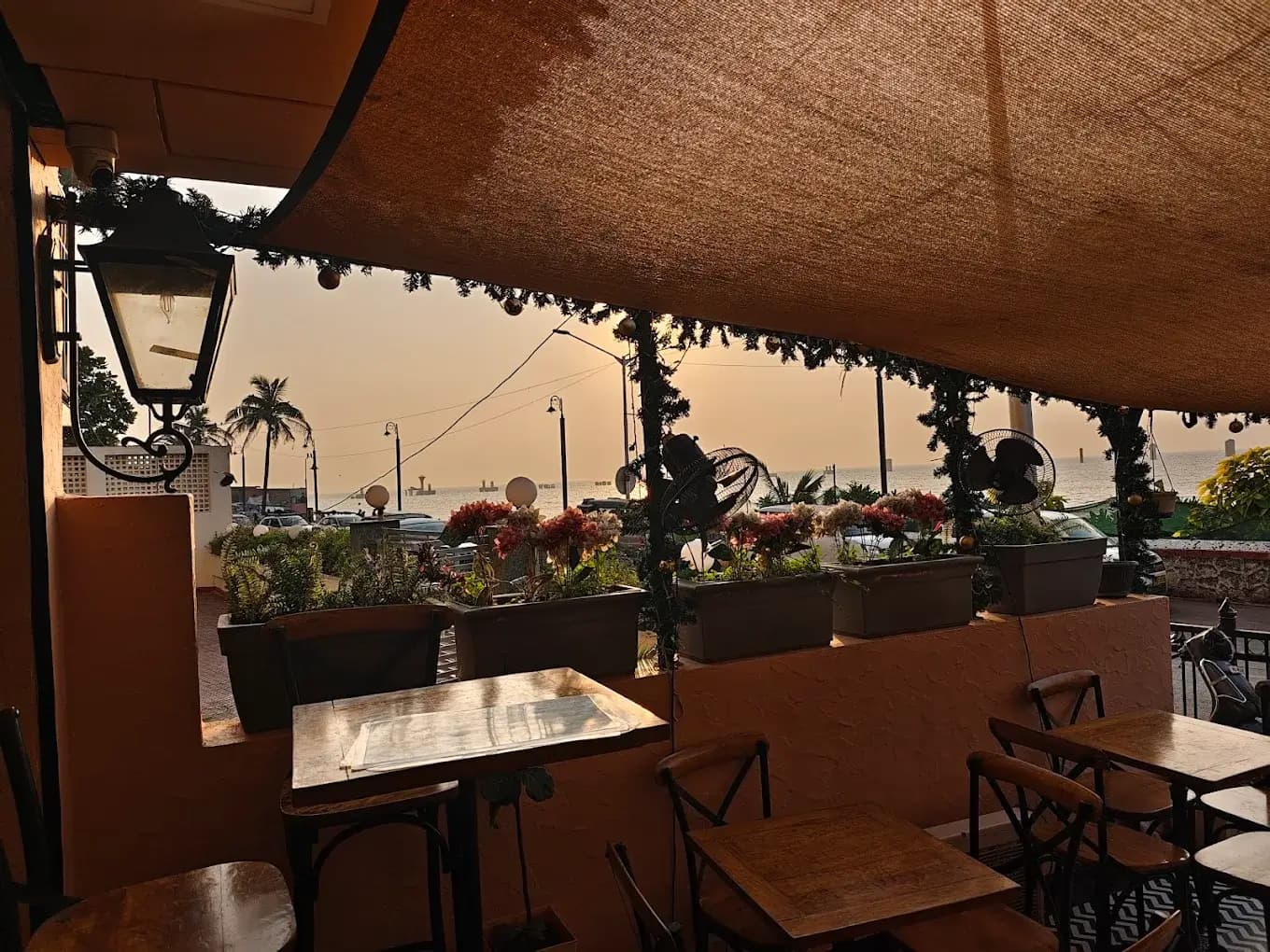 The Bandstand Pantry - Bandra West