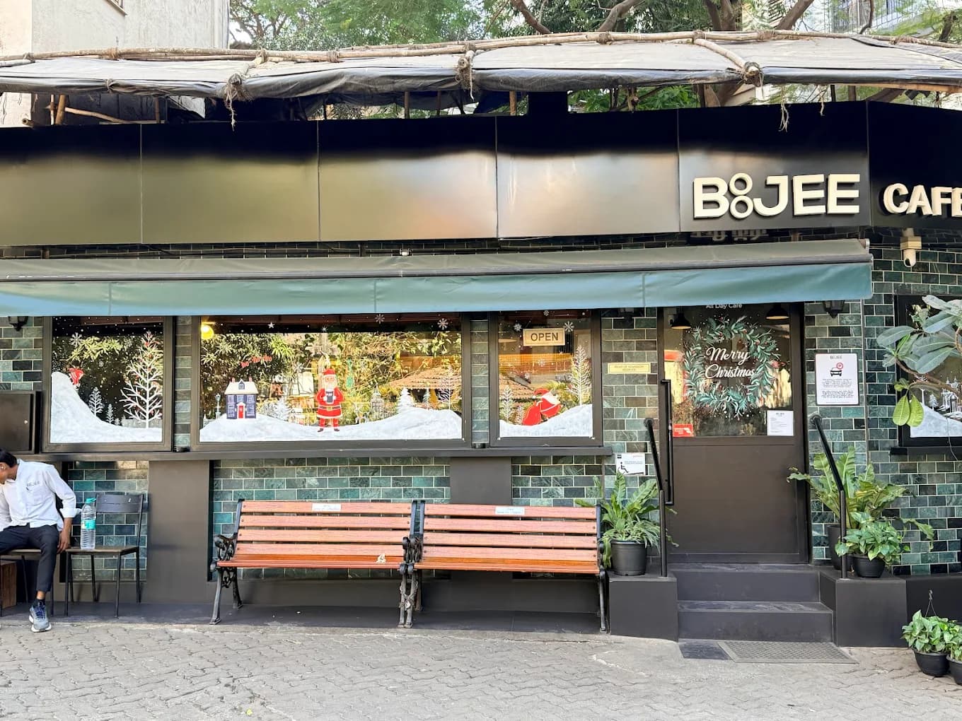 Boojee Cafe - Carter Road, Bandra West